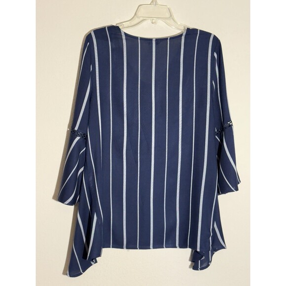 Womens Tunic M Black Gray Stripe 3/4 Bell Sleeves Lace insert V-neck C Est‎ 1946 - Picture 2 of 9